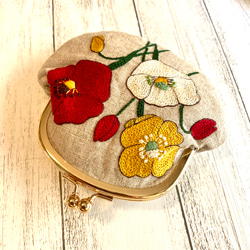 うさぎとミモザ* 手刺繍入りがま口ポーチ がま口 Apostrophe+s