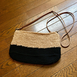 麻とコットンの手編みポシェット 2枚目の画像