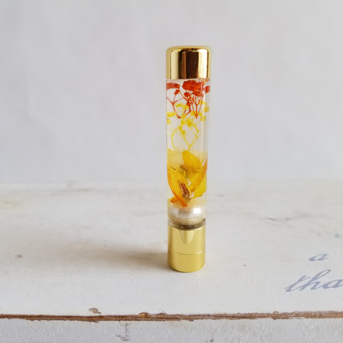 ♡オーダーページ♡固まるハーバリウム印鑑 固まるハーバリウム印鑑（シャチハタ・シルバー&リトルローズ）無料