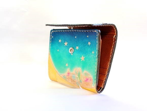 三つ折り財布　BOX小銭入れ　革製品　  お月様柄  財布 4枚目の画像