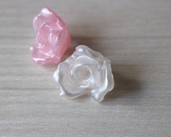 薔薇のようなヴィンテージルーサイトのお花ビーズ・２種類【15個セット】 4枚目の画像