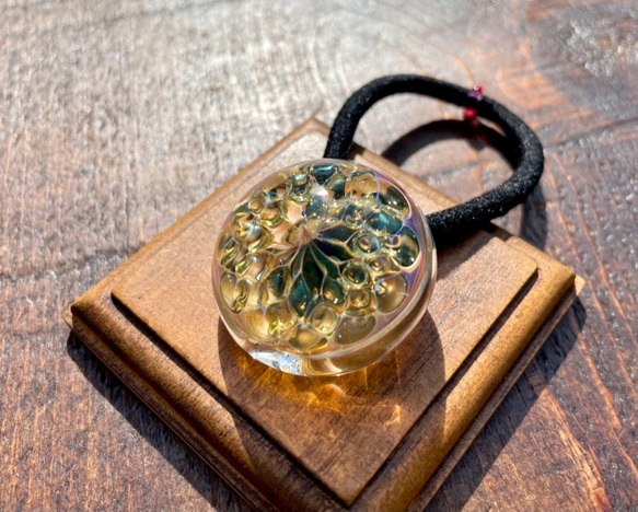 [綠藍花]綠藍花頭髮彈性 第3張的照片