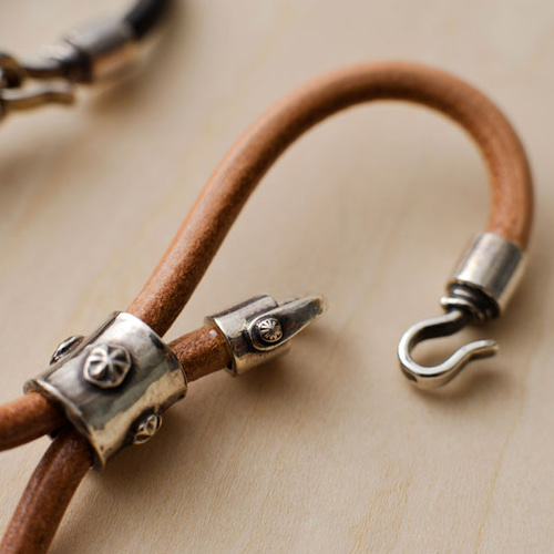 高級感のある丸革キーホルダー シルバー925金具使用/メンズ