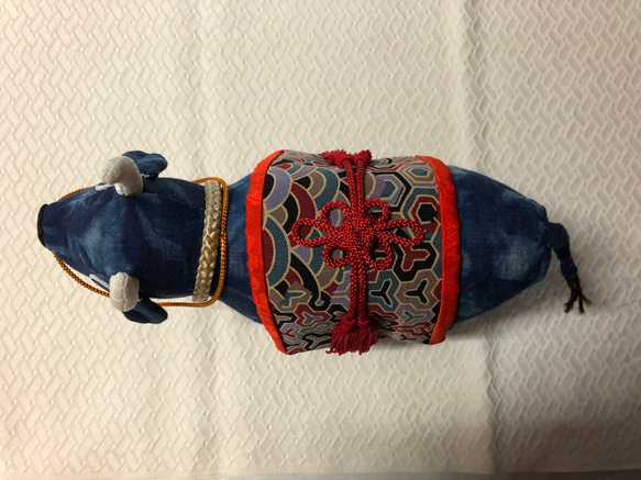 天然藍染布で作った干支の人形 2枚目の画像