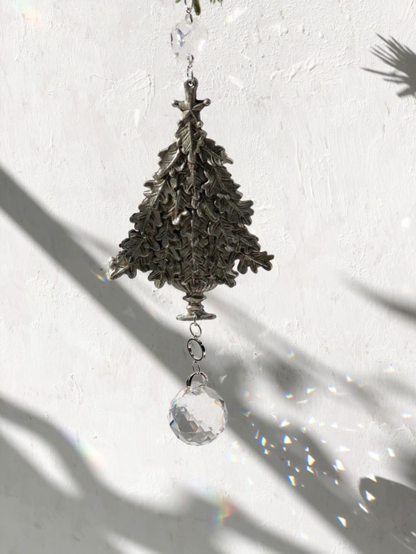 スワッグとクリスマスツリーのサンキャッチャー　 6枚目の画像