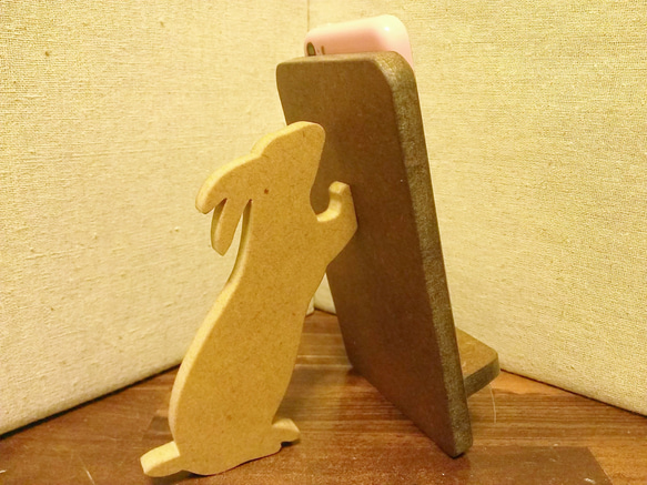 兔子支撐的手機/智慧型手機支架, 深棕色 第1張的照片