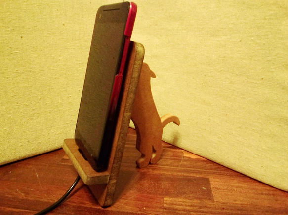 狗狗支撐的手機/智慧型手機支架, 深棕色 第4張的照片