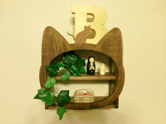 訂製款深胡桃木貓臉展示架 第1張的照片