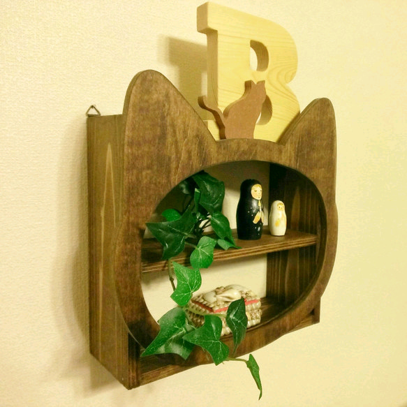 訂製款深胡桃木貓臉展示架 第2張的照片