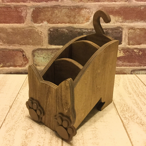 受注制作☆肉球付ネコ型マルチスタンド☆ペン、リモコン、メガネ