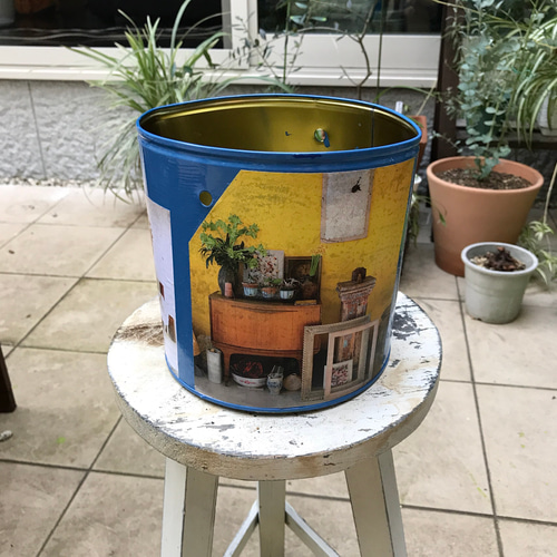 蚊遣りにも使えます、リメイク缶 蚊取り線香ホルダー・蚊遣り アマンダ