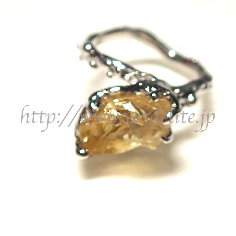 イエローベリル原石リング　SVR17