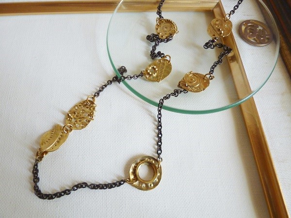 サテライトネックレス