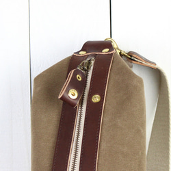 plier:オリーブ（タンニン染め帆布×杤木レザーバッグ） 5枚目の画像