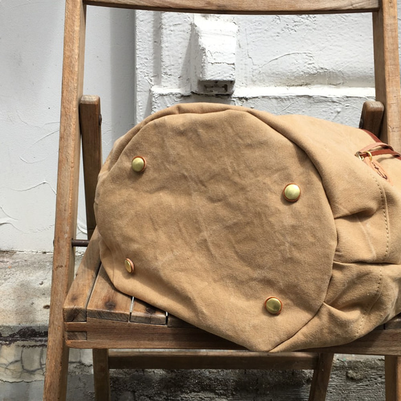 markt：タン（タンニン染め帆布×イタリアンレザーバケツトートバッグ） 10枚目の画像