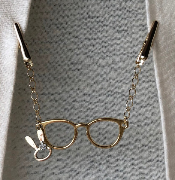 シェイプレット・カーディガンクリップなどに♥︎ウサギとメガネ　*ゴールド* 2枚目の画像