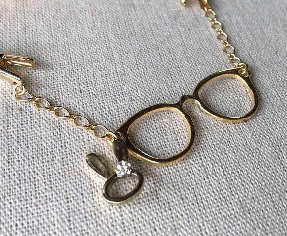 シェイプレット・カーディガンクリップなどに♥︎ウサギとメガネ　*ゴールド* 4枚目の画像