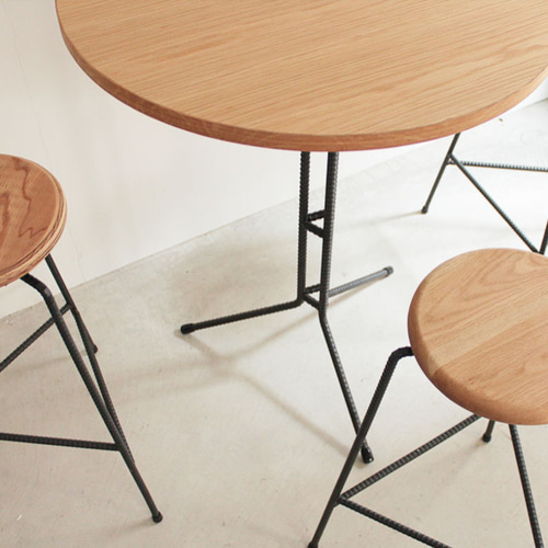 アイアンスタンド　スツール アイアン3本脚のハイスツール FACTONIA JOH-LEN STOOL SO660西海岸