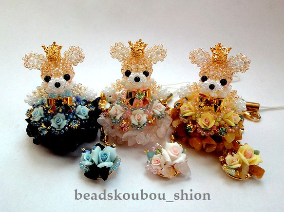 ふっち　ハンドメイドキモノ うさぎ3セット　パリのビーズやレースお花 レシピ ドレスうさぎ ビーズモチーフ（プリント・PDF） 編み図