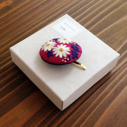 手刺繍ブローチ・ポニーフック・ヘアゴム『白菊』【受注製作】 4枚目の画像