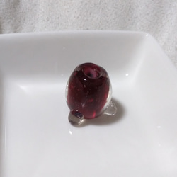 かあさん様専用　赤とクリアのちいさなトンボ玉のお香立て（白い小皿つき） 1枚目の画像
