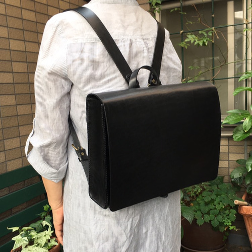 横型ランドセルリュック　ヌメ革 横型ランドセル・レザーバックパック・黒 ビジネスバッグ Chet