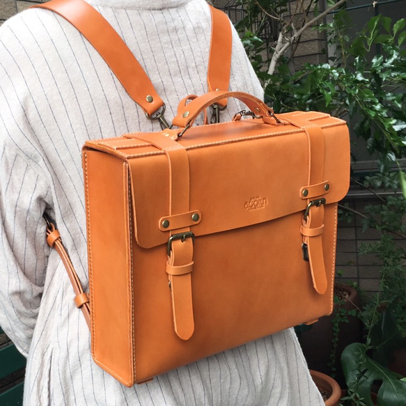 ヌメ革 リュック バックパック 横型 キャメル 手縫い ☆送料無料