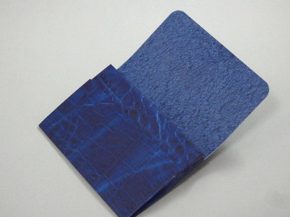 紙のカードケース　鰐革（藍） 3枚目の画像
