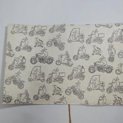 布と紙の文庫本カバー　「戯画バイク」 1枚目の画像