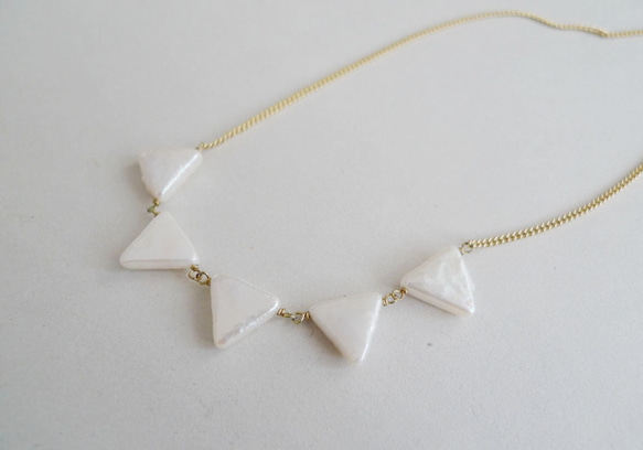 5 triangle necklace 2枚目の画像