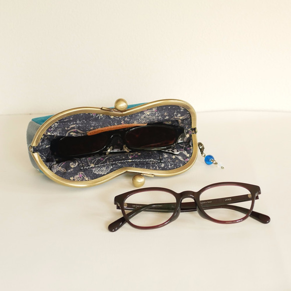 メガネ型　がま口ポーチ　オーシャンブルー　＆　Kevin　リバティプリント 5枚目の画像