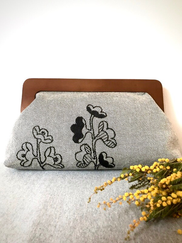 手刺繍 クラッチバッグ ウッドハンドル ボタニカル クラッチバッグ 