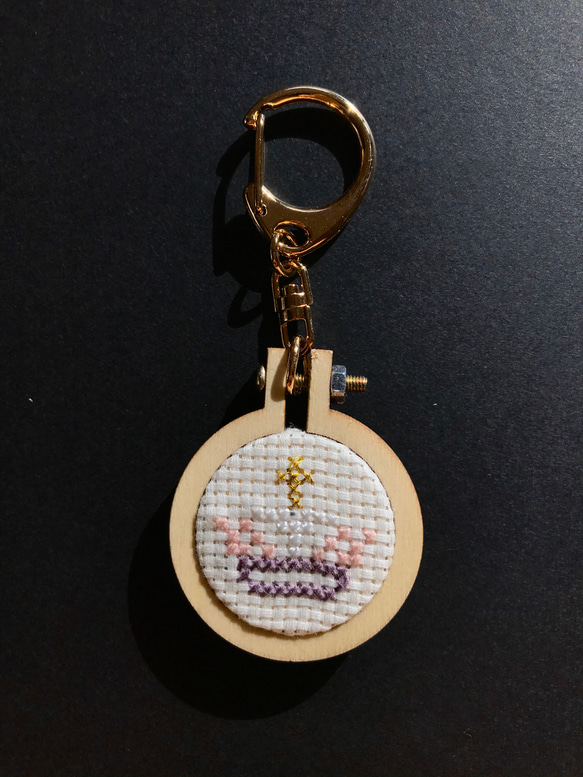 mini刺繍枠キーホルダー 王冠 その他雑貨 HARITOITO 通販 8829144