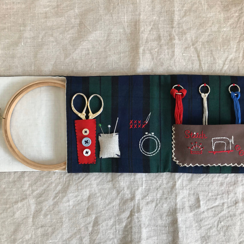 user_aa991ec2♡ ウエイト枠 刺繍ポーチ♡ 刺繍枠も入るニードルケース ポーチ HARITOITO 通販 8829345