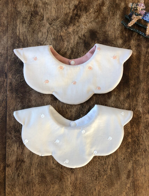 花びらスタイ 刺繍*林檎 スタイ・よだれかけ tre figlie 通販