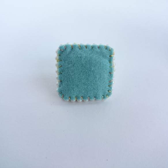 ビーズ 刺繍 ブローチ(squareｰsmall) 2枚目の画像