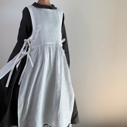 ワンピース papier Apron/white 横開きのエプロンワンピース(オフ白) ワンピース Ito-hari 通販