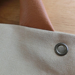 アンティーク加工の帆布に革の持ち手バッグ（ベージュ） 4枚目の画像