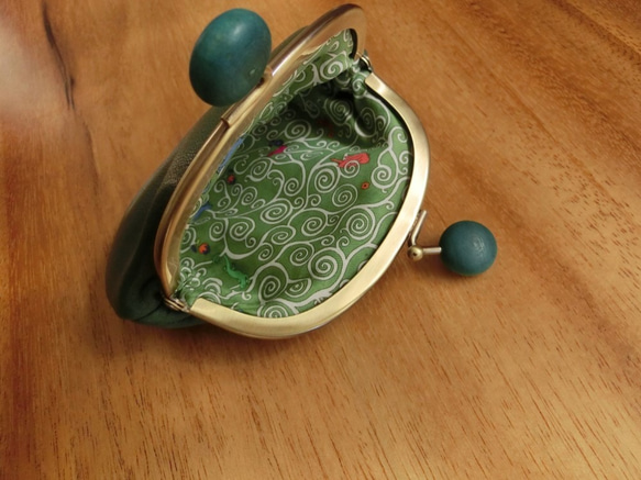 木玉のかわいいがま口財布（グリーン） 2枚目の画像