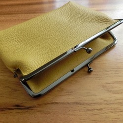 Gamaguchi皮革存摺盒或小袋（黃色） 第3張的照片