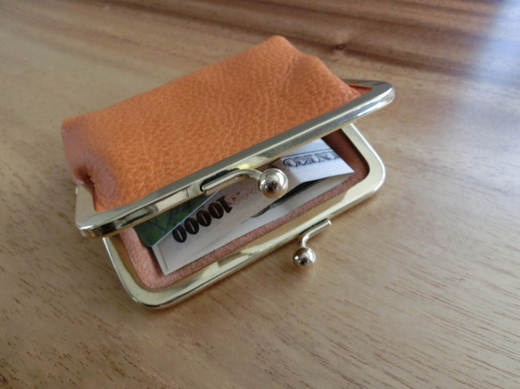真鍮製がま口のヌメ革財布（黄茶） 3枚目の画像