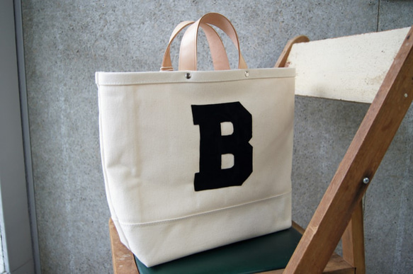 BIG"LOGO"TOTE 1枚目の画像