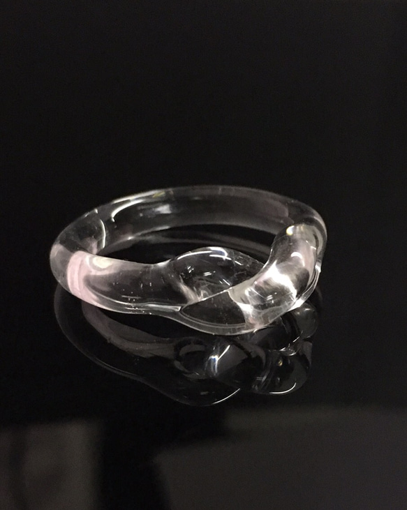 シンプル ガラスの指輪 3枚目の画像
