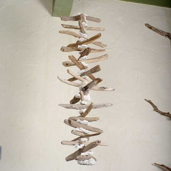 流木とサンゴのガ―ラント、モビール－２ 2枚目の画像