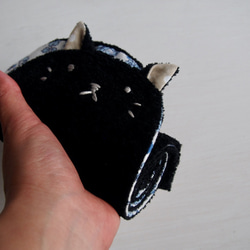 ロングタオルマフラー　黒猫（小花柄）マフラータオル 9枚目の画像