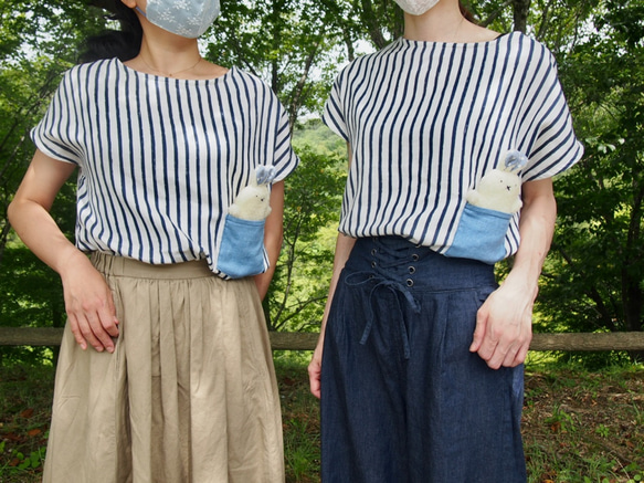 受注生産　ぬいぐるみ付き　優しいダブルガーゼTシャツ（うさちゃん×ネイビーストライプ） 7枚目の画像