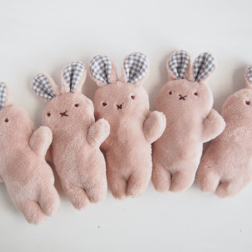 くすみピンクうさぎちゃん （フランネルボアぬいぐるみ