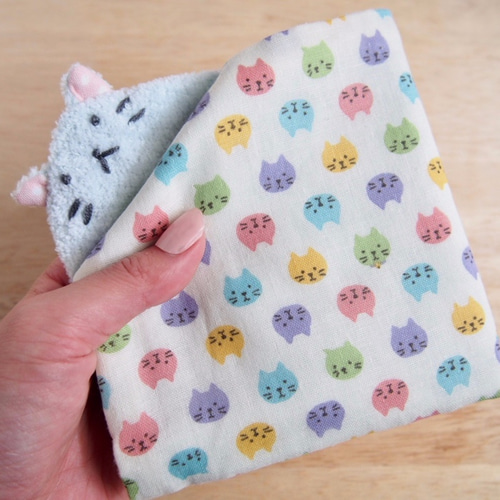 ねこちゃん大判タオルハンカチ♡サックス猫ちゃん(カラフルねこ柄