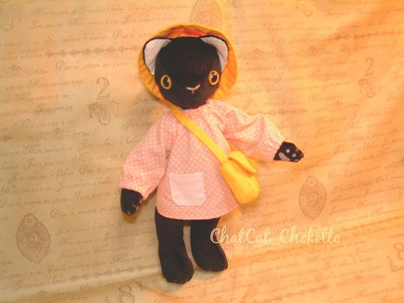 【受注製作】幼稚園 黒猫縫いぐるみ（ピンク） 1枚目の画像