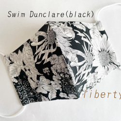 『リバティプリント』使用＊タナローン生地の立体マスク(Swim Dunclare ブラック) 1枚目の画像